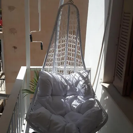 Апартаменти Modern Chania Center *