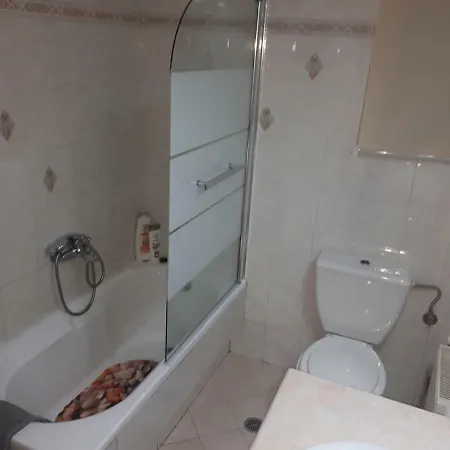 Апартаменти Modern Chania Center *