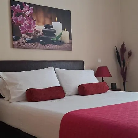 Modern Chania Center * Chania (Crete)