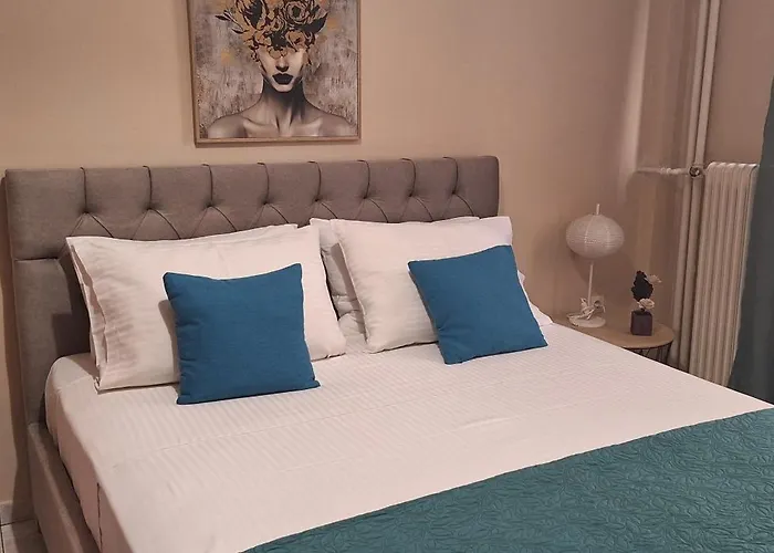 Modern Chania Center * Chania (Crete)